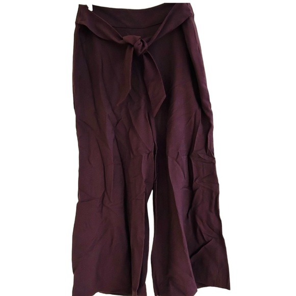 LEITH Tie Waist Wide Leg Crop Pant - Picture 2 of 6